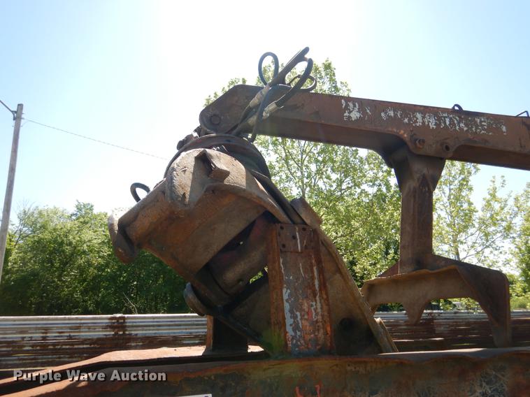 image for item DE3919 1996 Barko 160TRK log loader