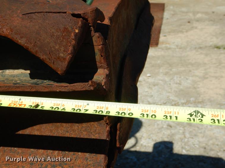 image for item DE3919 1996 Barko 160TRK log loader