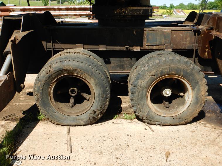 image for item DE3919 1996 Barko 160TRK log loader