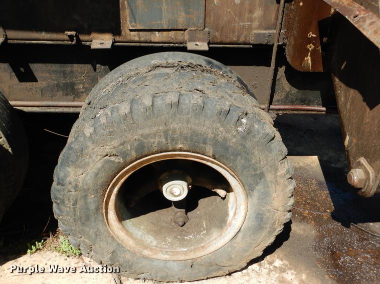 image for item DE3919 1996 Barko 160TRK log loader