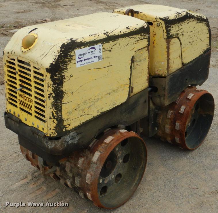 image for item DE3949 2006 Wacker trench compactor
