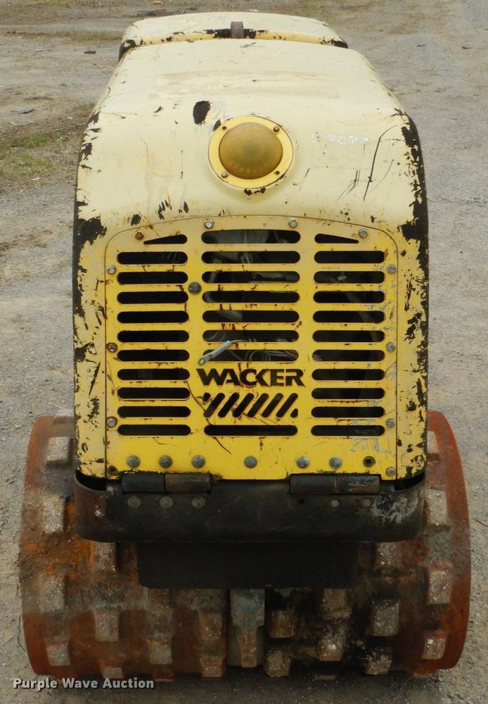 image for item DE3949 2006 Wacker trench compactor
