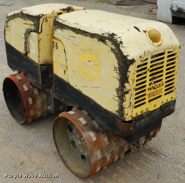 image for item DE3949 2006 Wacker trench compactor