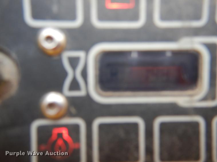 image for item DE3949 2006 Wacker trench compactor