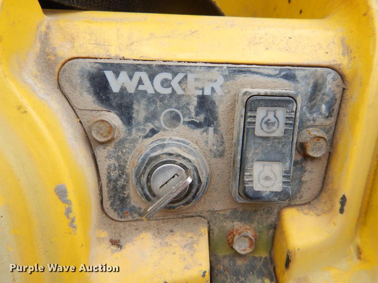 image for item DE3949 2006 Wacker trench compactor