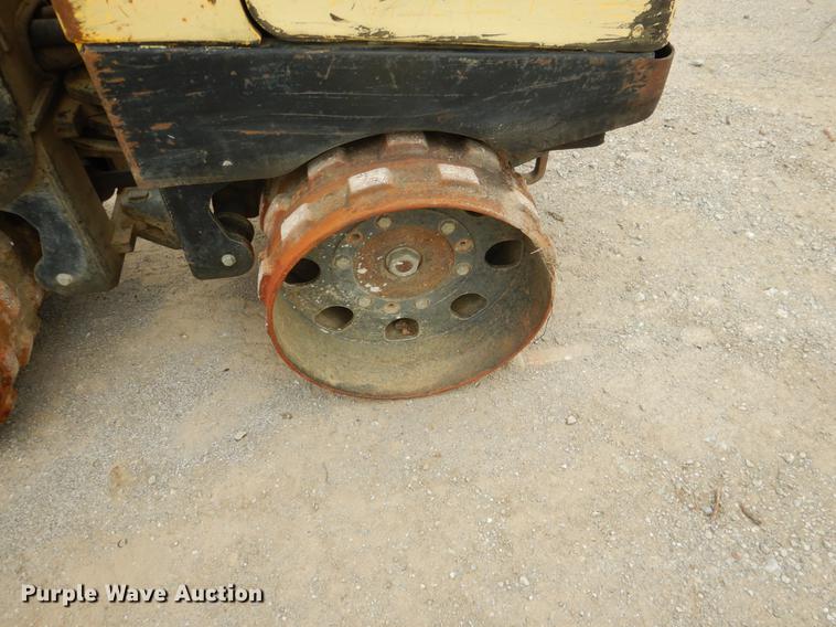 image for item DE3949 2006 Wacker trench compactor