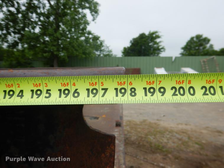 image for item DE3954 1998 Ford F700 dump flatbed truck