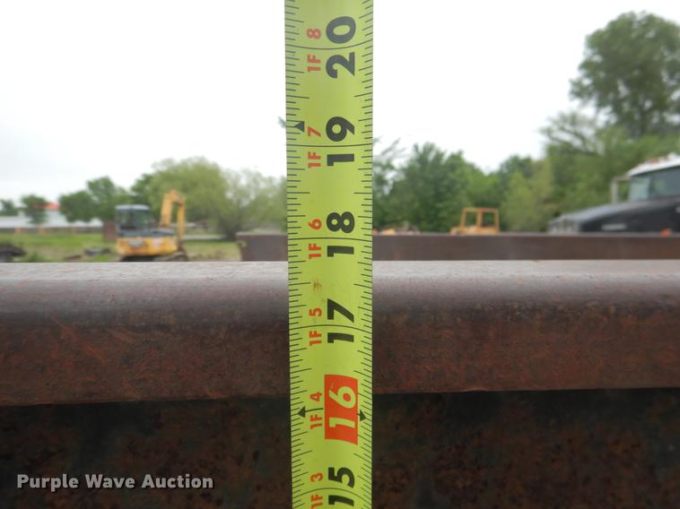 image for item DE3954 1998 Ford F700 dump flatbed truck