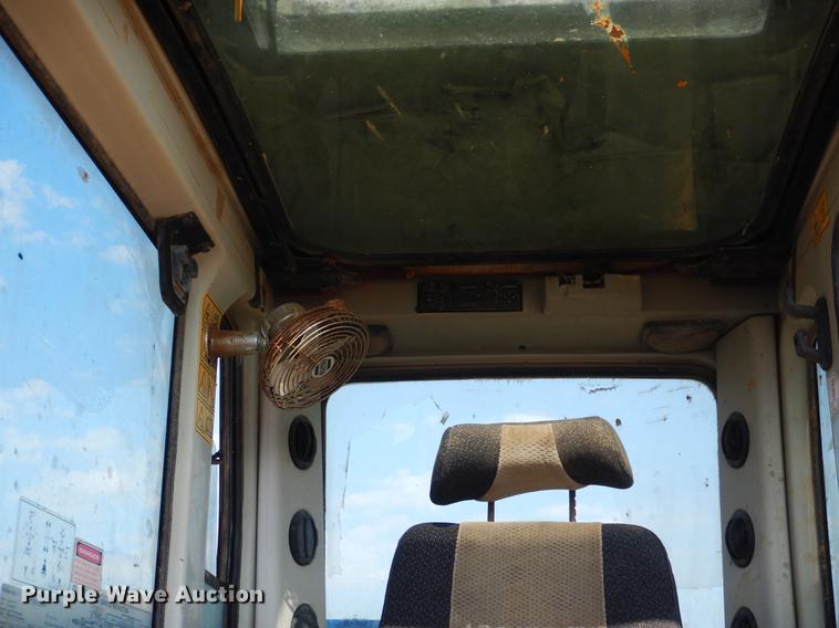 image for item DE3978 2006 Hyundai 140LC-7 excavator