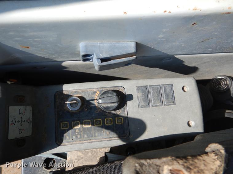 image for item DE3978 2006 Hyundai 140LC-7 excavator