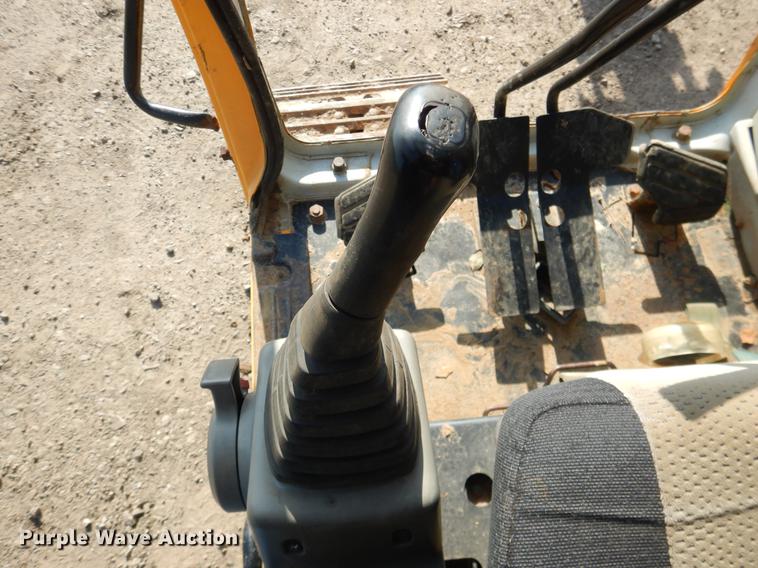 image for item DE3978 2006 Hyundai 140LC-7 excavator