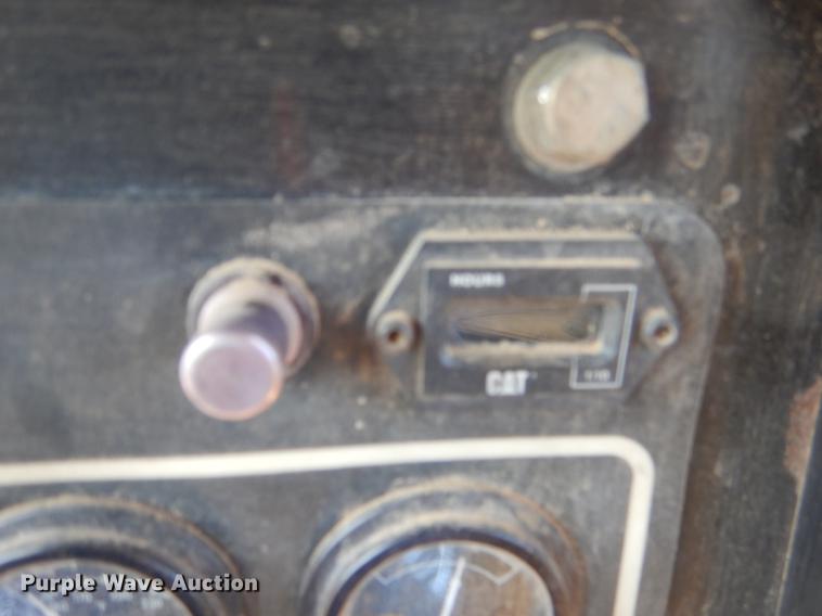 image for item DE3979 1999 Caterpillar D8R dozer