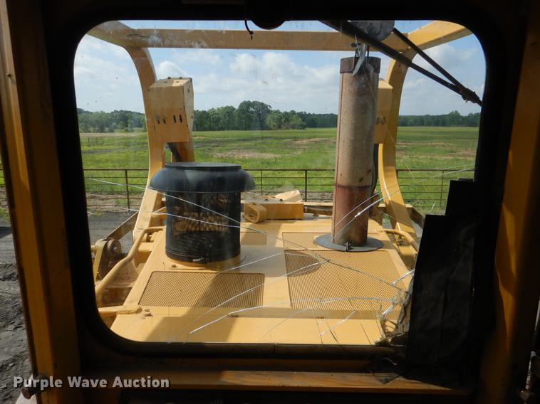 image for item DE3979 1999 Caterpillar D8R dozer