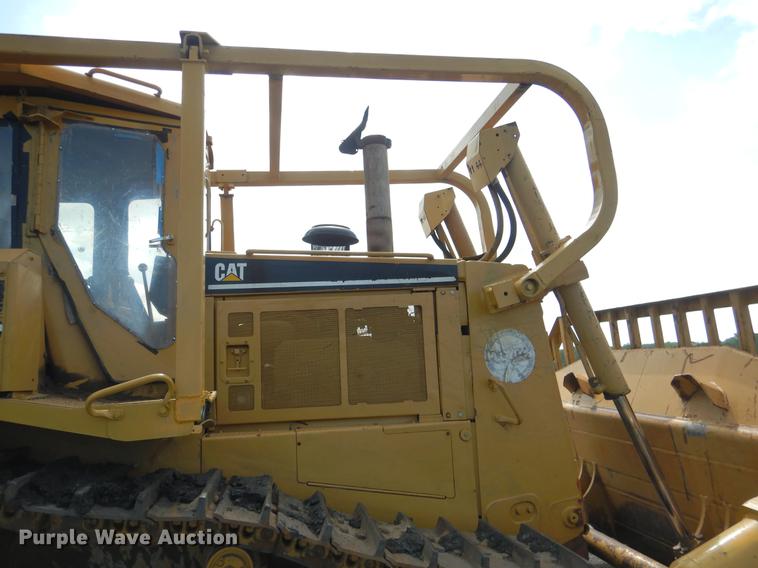 image for item DE3979 1999 Caterpillar D8R dozer