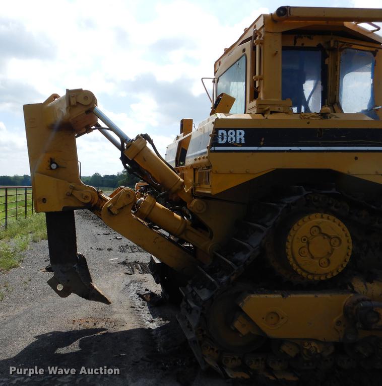 image for item DE3979 1999 Caterpillar D8R dozer