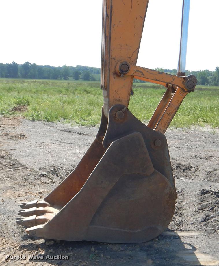 image for item DE3980 1998 Hyundai 210LC excavator