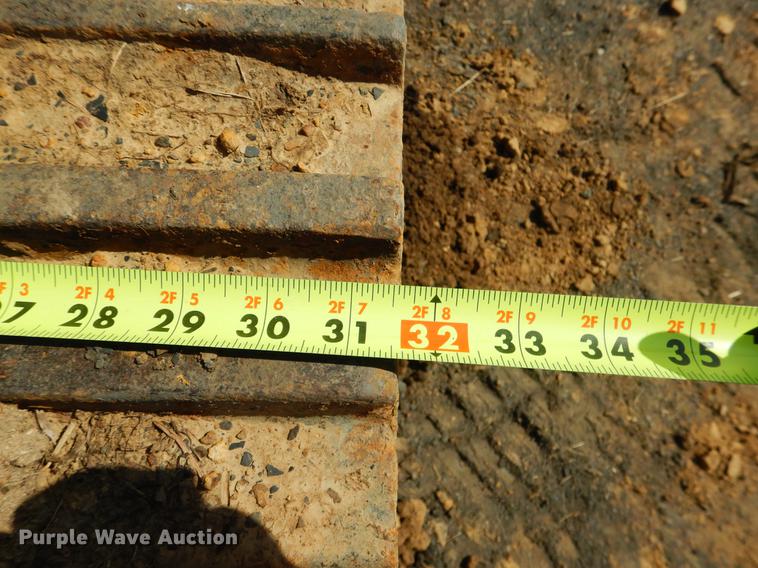 image for item DE3980 1998 Hyundai 210LC excavator