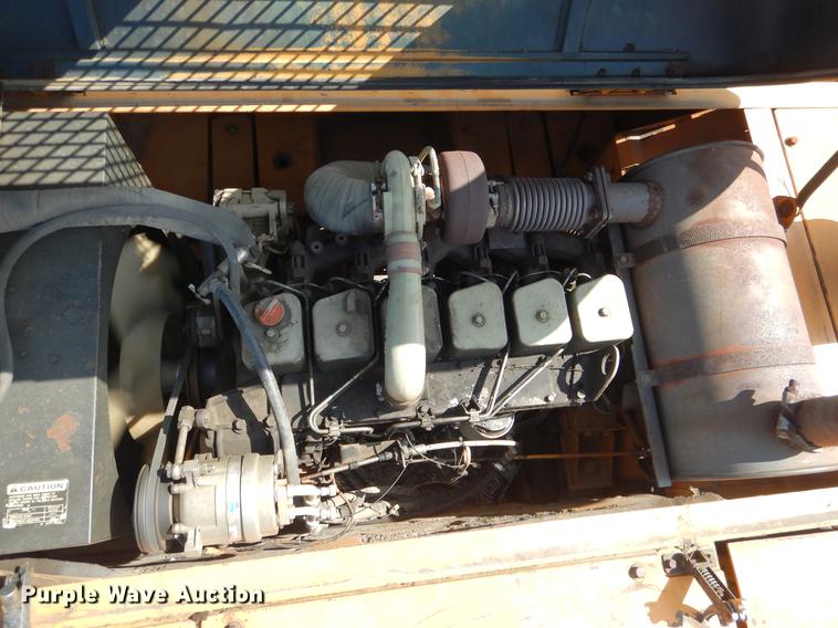 image for item DE3980 1998 Hyundai 210LC excavator