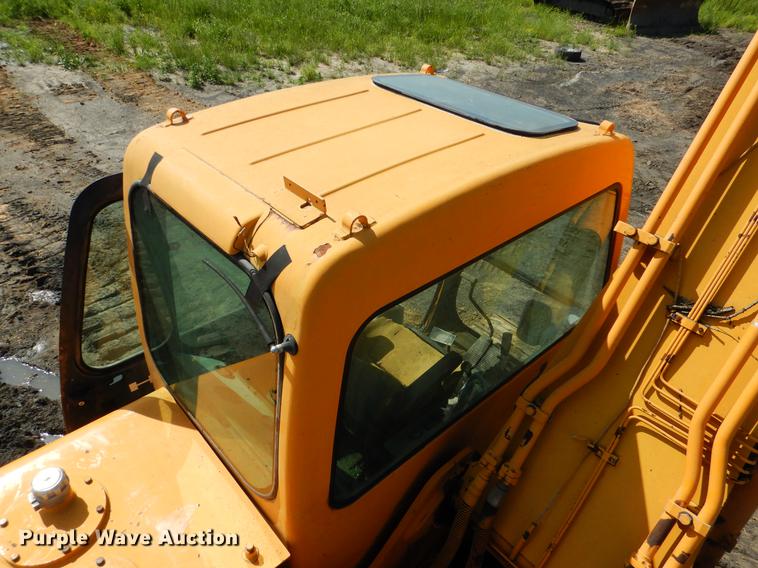 image for item DE3980 1998 Hyundai 210LC excavator