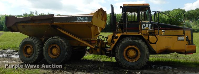 image for item DE3984 Caterpillar D250E articulated haul truck