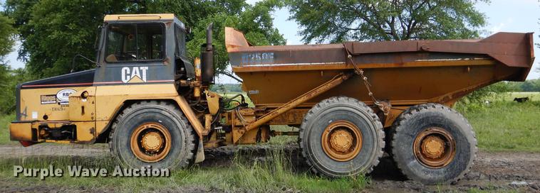 image for item DE3984 Caterpillar D250E articulated haul truck