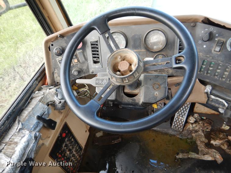 image for item DE3984 Caterpillar D250E articulated haul truck
