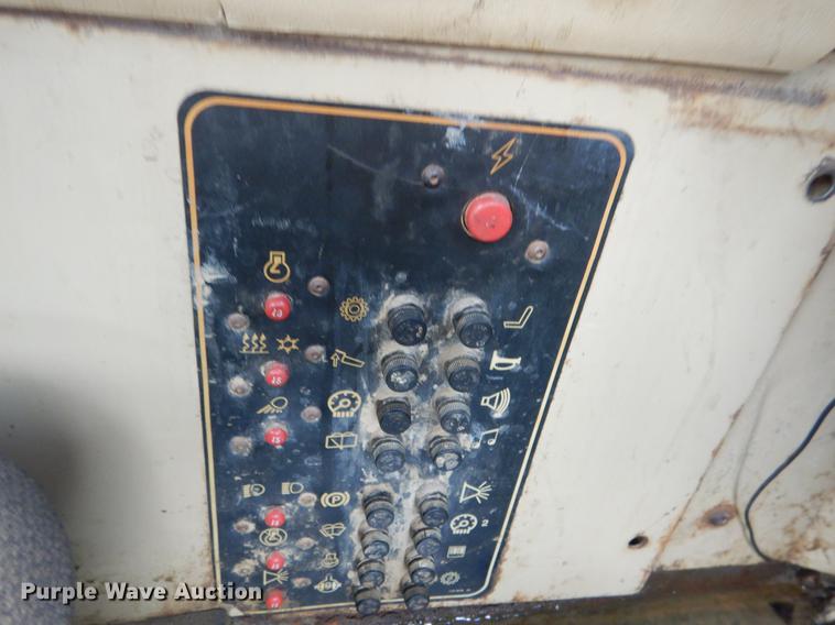 image for item DE3984 Caterpillar D250E articulated haul truck