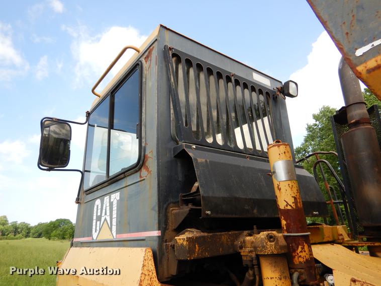 image for item DE3984 Caterpillar D250E articulated haul truck