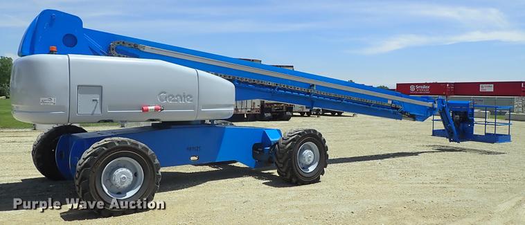 image for item DE5353 2002 Genie S125 boom lift