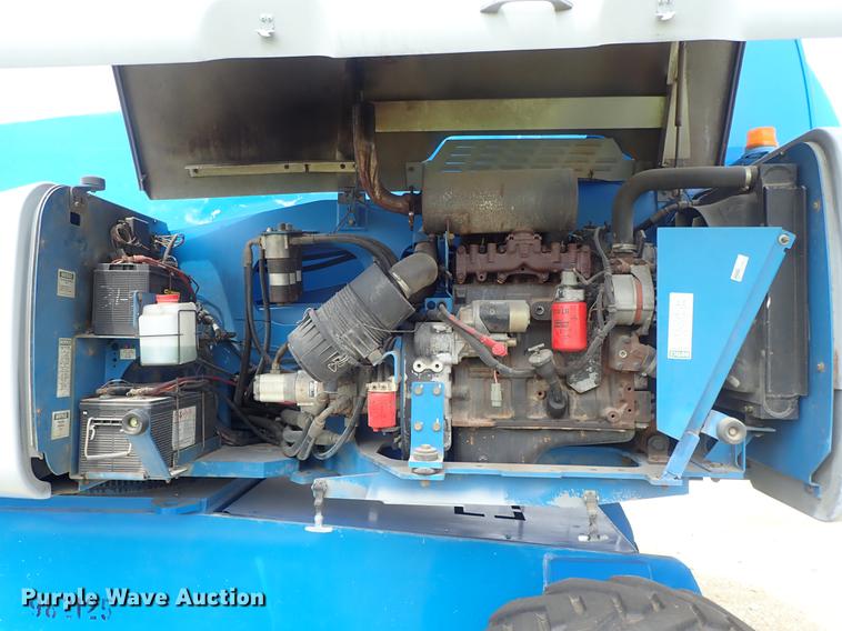 image for item DE5353 2002 Genie S125 boom lift