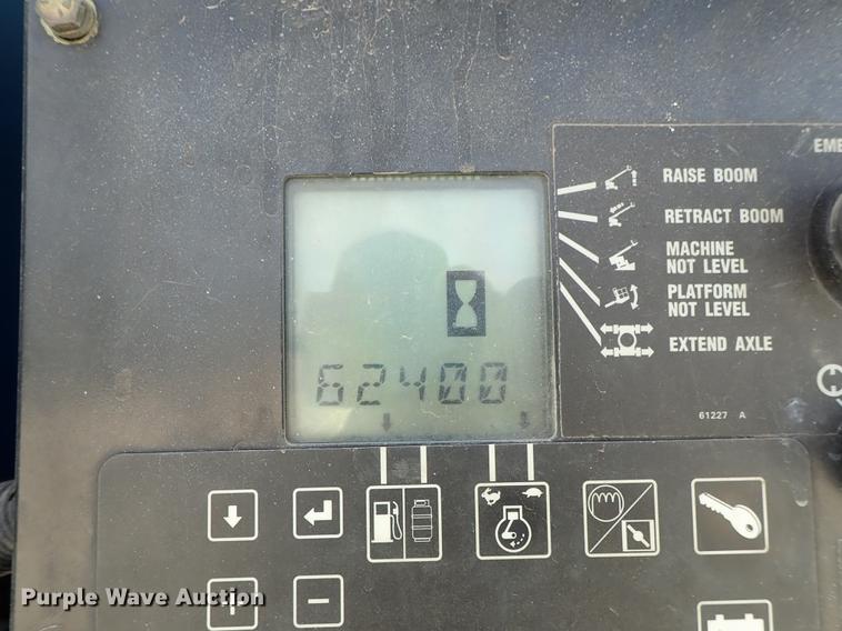 image for item DE5353 2002 Genie S125 boom lift