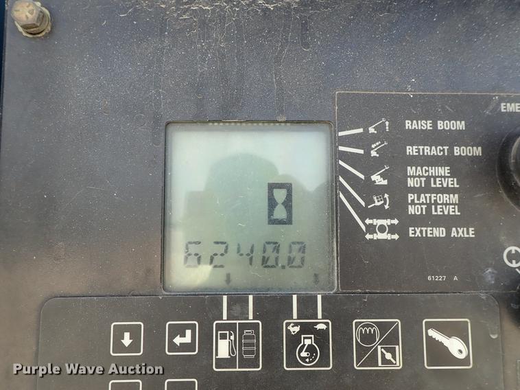 image for item DE5353 2002 Genie S125 boom lift