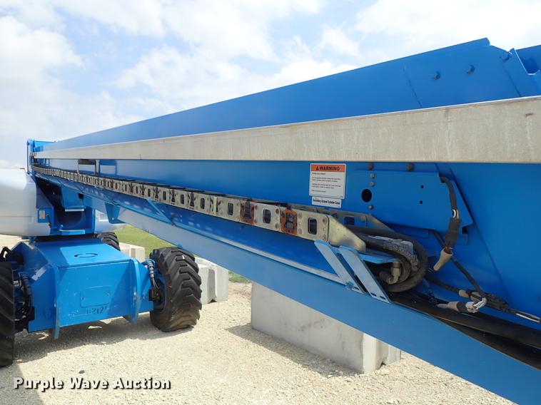 image for item DE5353 2002 Genie S125 boom lift