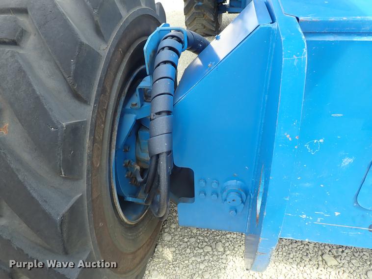 image for item DE5353 2002 Genie S125 boom lift