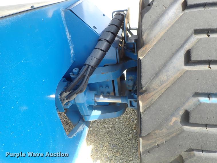image for item DE5353 2002 Genie S125 boom lift