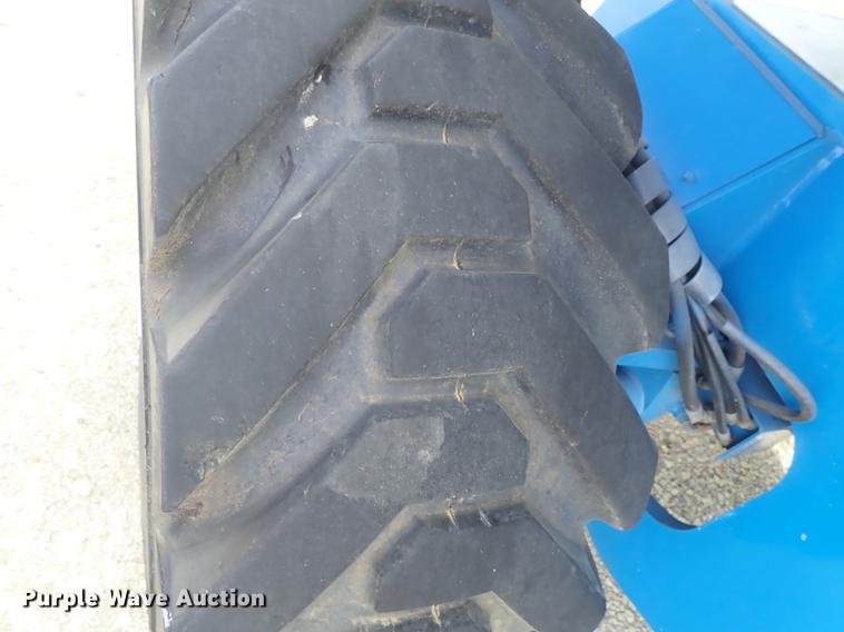 image for item DE5353 2002 Genie S125 boom lift