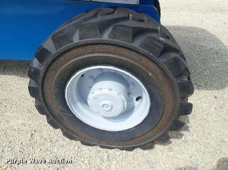 image for item DE5353 2002 Genie S125 boom lift