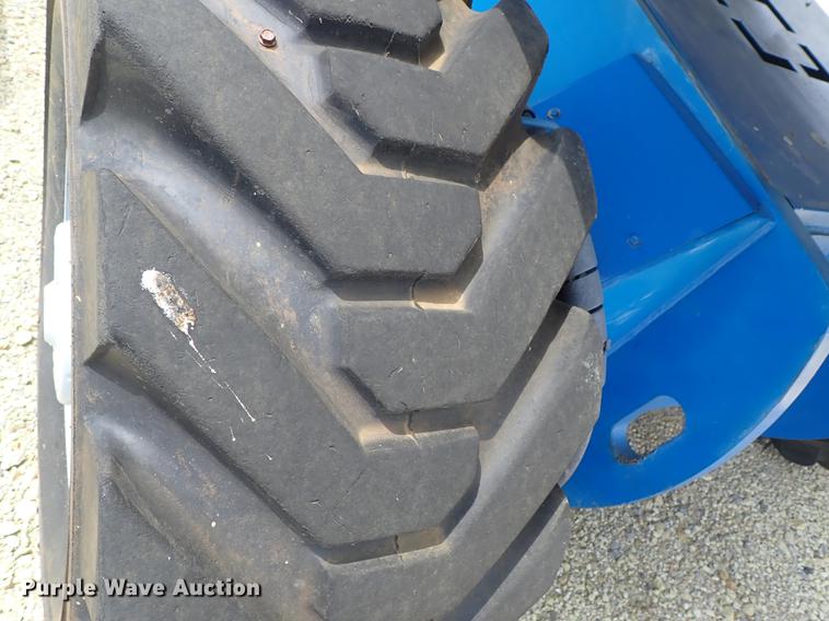 image for item DE5353 2002 Genie S125 boom lift