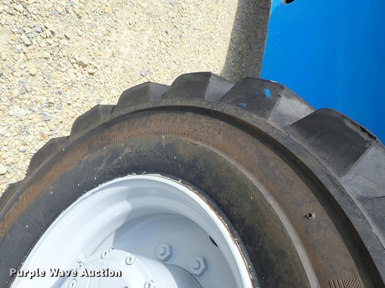 image for item DE5353 2002 Genie S125 boom lift