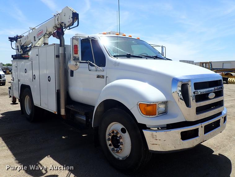 image for item DE5364 2008 Ford F750 Super Duty service truck with crane