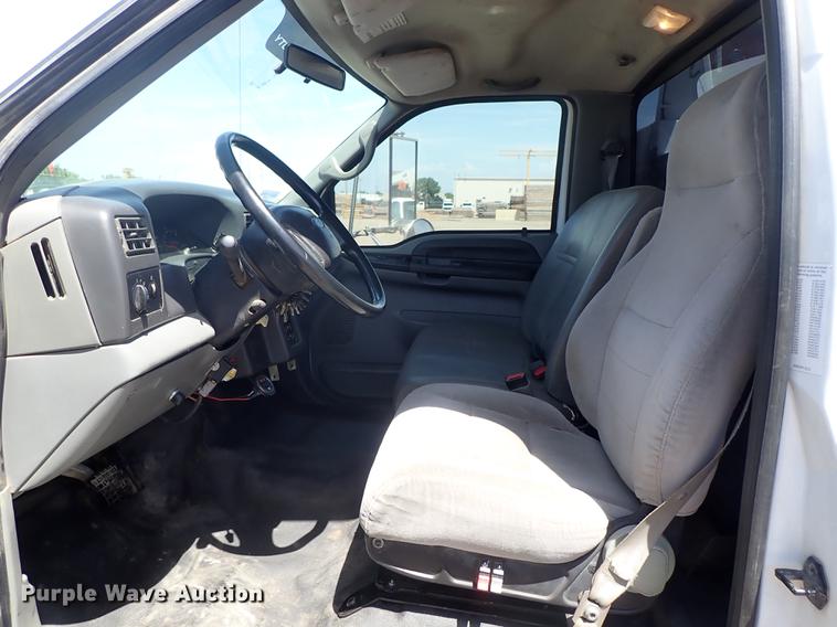 image for item DE5364 2008 Ford F750 Super Duty service truck with crane