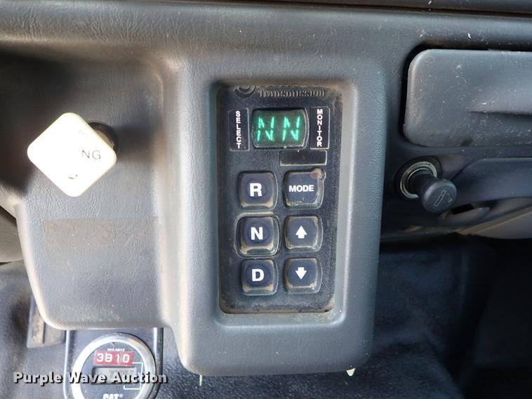 image for item DE5364 2008 Ford F750 Super Duty service truck with crane