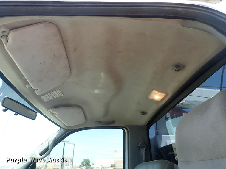 image for item DE5364 2008 Ford F750 Super Duty service truck with crane