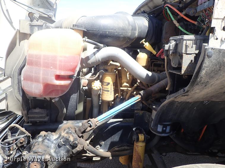 image for item DE5364 2008 Ford F750 Super Duty service truck with crane