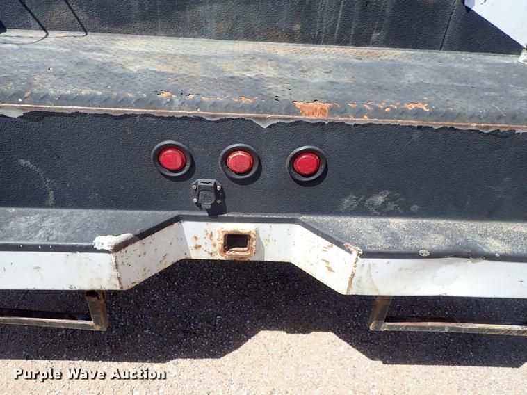 image for item DE5364 2008 Ford F750 Super Duty service truck with crane