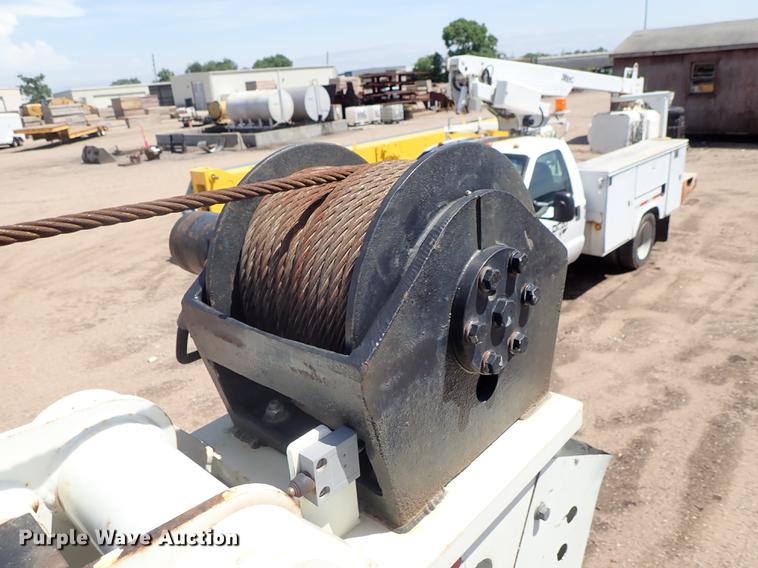 image for item DE5364 2008 Ford F750 Super Duty service truck with crane