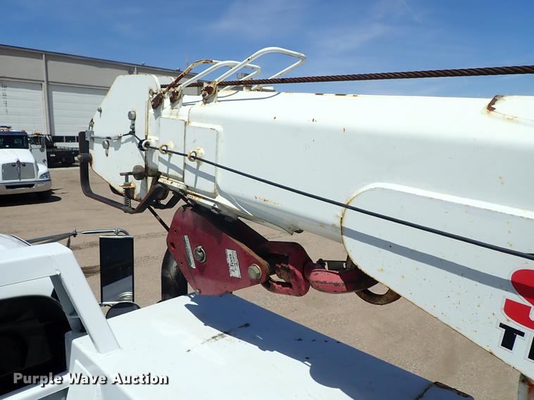 image for item DE5364 2008 Ford F750 Super Duty service truck with crane