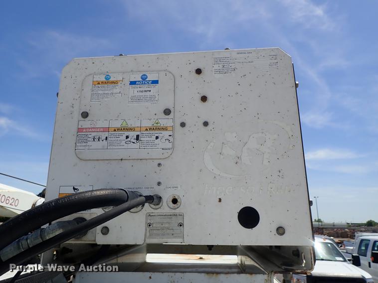 image for item DE5364 2008 Ford F750 Super Duty service truck with crane