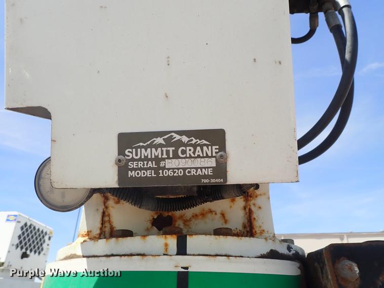 image for item DE5364 2008 Ford F750 Super Duty service truck with crane