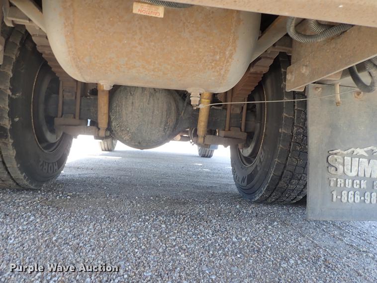 image for item DE5364 2008 Ford F750 Super Duty service truck with crane